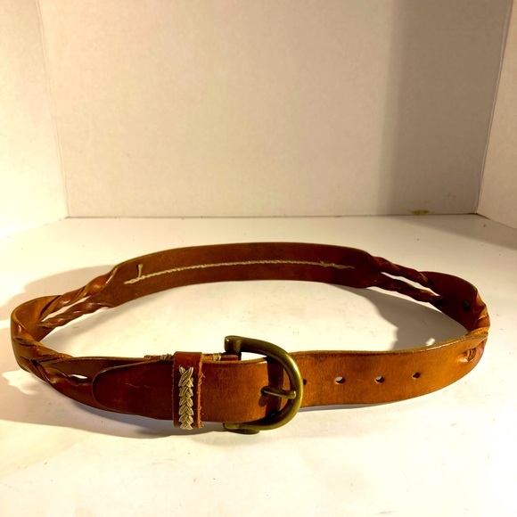 Vintage Women’s Tooled Brown Cut Out & Twisted Leather Belt With Brass Accents - Picture 1 of 10